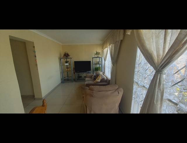 3 BEDROOM HOUSE FOR SALE IN BAYVIEW